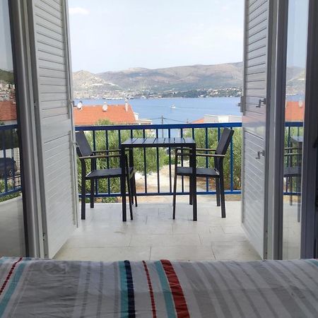 Studio Apartman Трогир Екстериор снимка