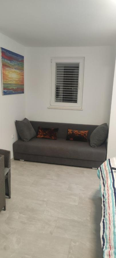 Studio Apartman Трогир Екстериор снимка