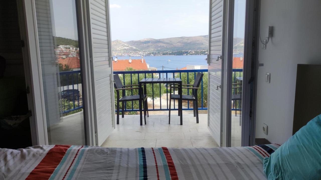 Studio Apartman Трогир Екстериор снимка